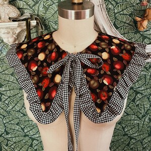 Apple Print Detachable Collar: Witchy Cottagecore Gingham Ruffle