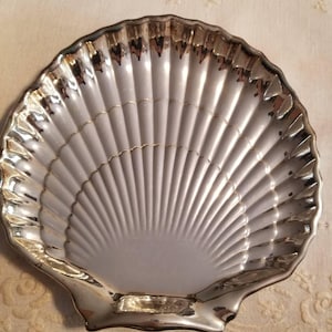 Plato antiguo de plata con forma de concha, pieza central maestra de Middletown Plate Co., cuenco victoriano con forma de vieira.