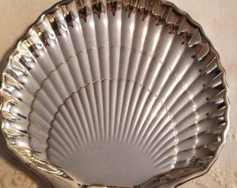 Plato antiguo de plata con forma de concha, pieza central maestra de Middletown Plate Co., cuenco victoriano con forma de vieira.