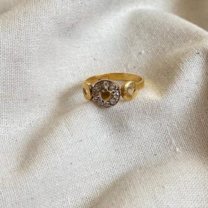 Vintage 18K Gold baby Ring. Heart Design. Hallmarked for authenticity. Size 5
