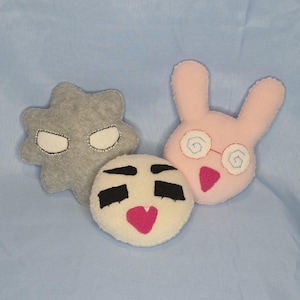 Alien Stage Chibi Plushies of Till, Ivan, and Mizi