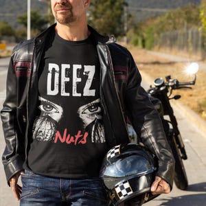 See Deez Nuts T-shirt Rolig Meme-tröja, Deez Nuts-skämt, Gag-present till vänner, Viral Internet Humor-tröja, Vild Unisex T-shirt