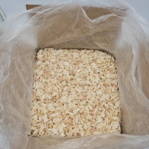 Aserrín limpio, tamizado y sin químicos de arce, nogal, cerezo y pino Pine Shavings-Large