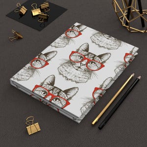 Carnet cartonné chat excentrique | Cadeau mignon pour amoureux des chats | Carnet de notes pour les amateurs de chats | Papeterie sur le thème des chats | Idée cadeau amusante