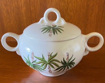 Universal Potteries Ballerina sugar bowl in Bamboo pattern