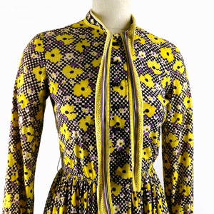 1960s Dress, Vintage Shirtwaist with Pussy Bow, Bright Yellow Flowers Checkerboard, Size Small image 2