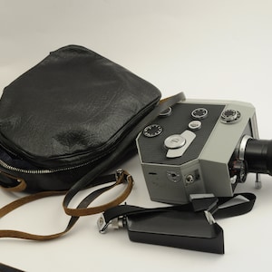 Vintage mechanical cine camera Quartz 2x8C-3 Meteor-8M Collectible movie camera