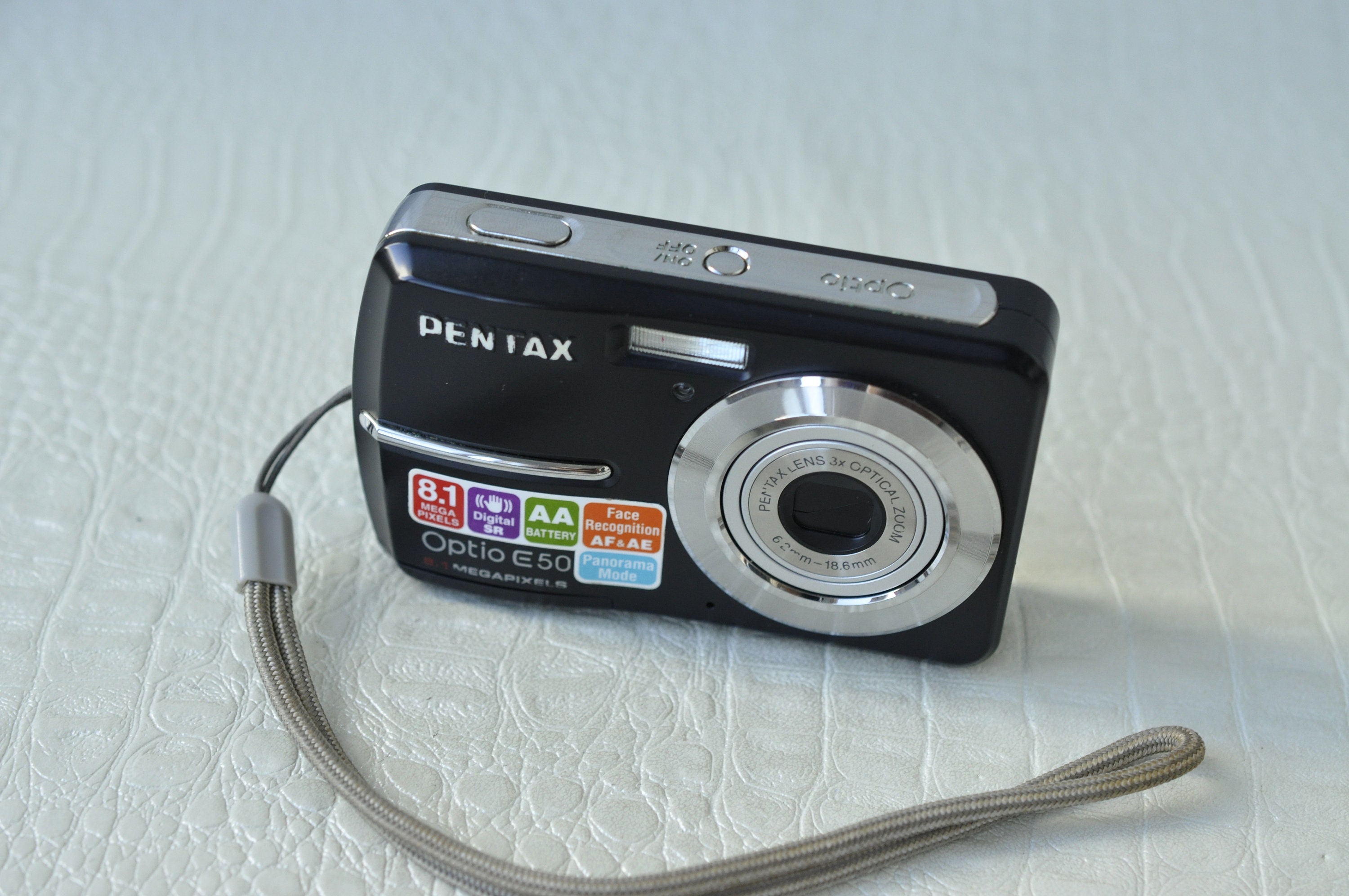 ペンタックス オプティオ E50 8.1MP デジタルカメラ ブラック