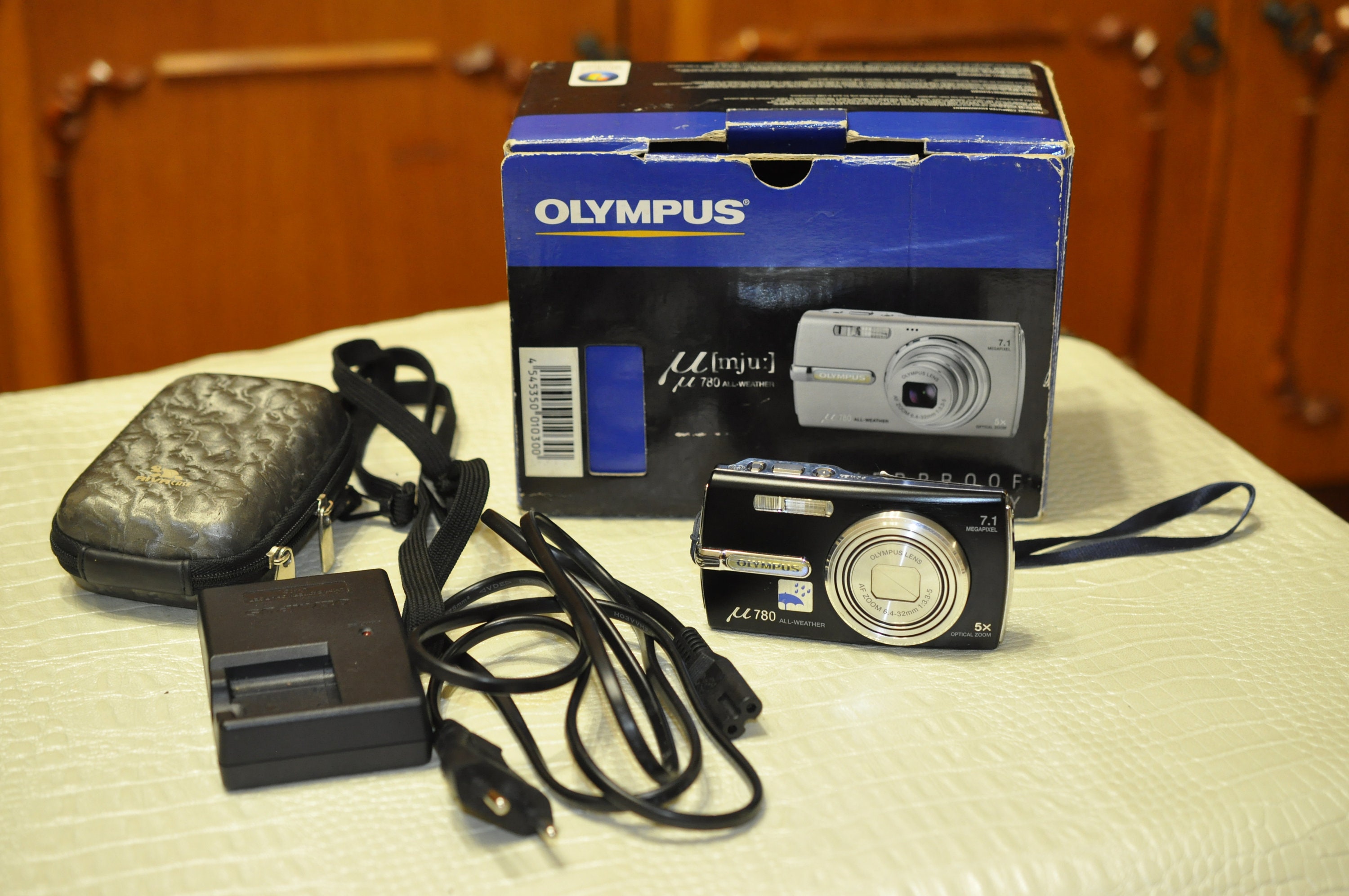 Olympus Stylus 780 7.1 MP 5X Digital Camera - Black Tested Olympus Stylus 780 7.1 MP 5X Digital Camera - Black Tested