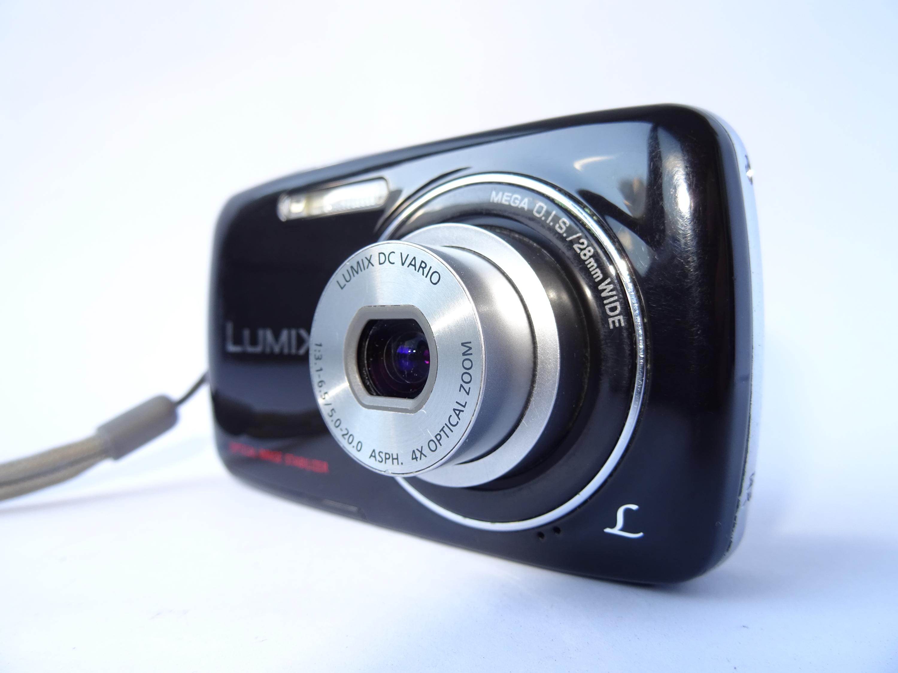 Panasonic LUMIX DMC-S1 12.1MP Digital Camera - Black With Charger