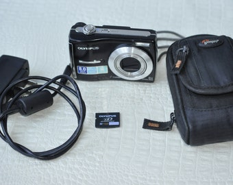 Olympus FE-370 8mp Silver Digital Camera Bundle Tested Working