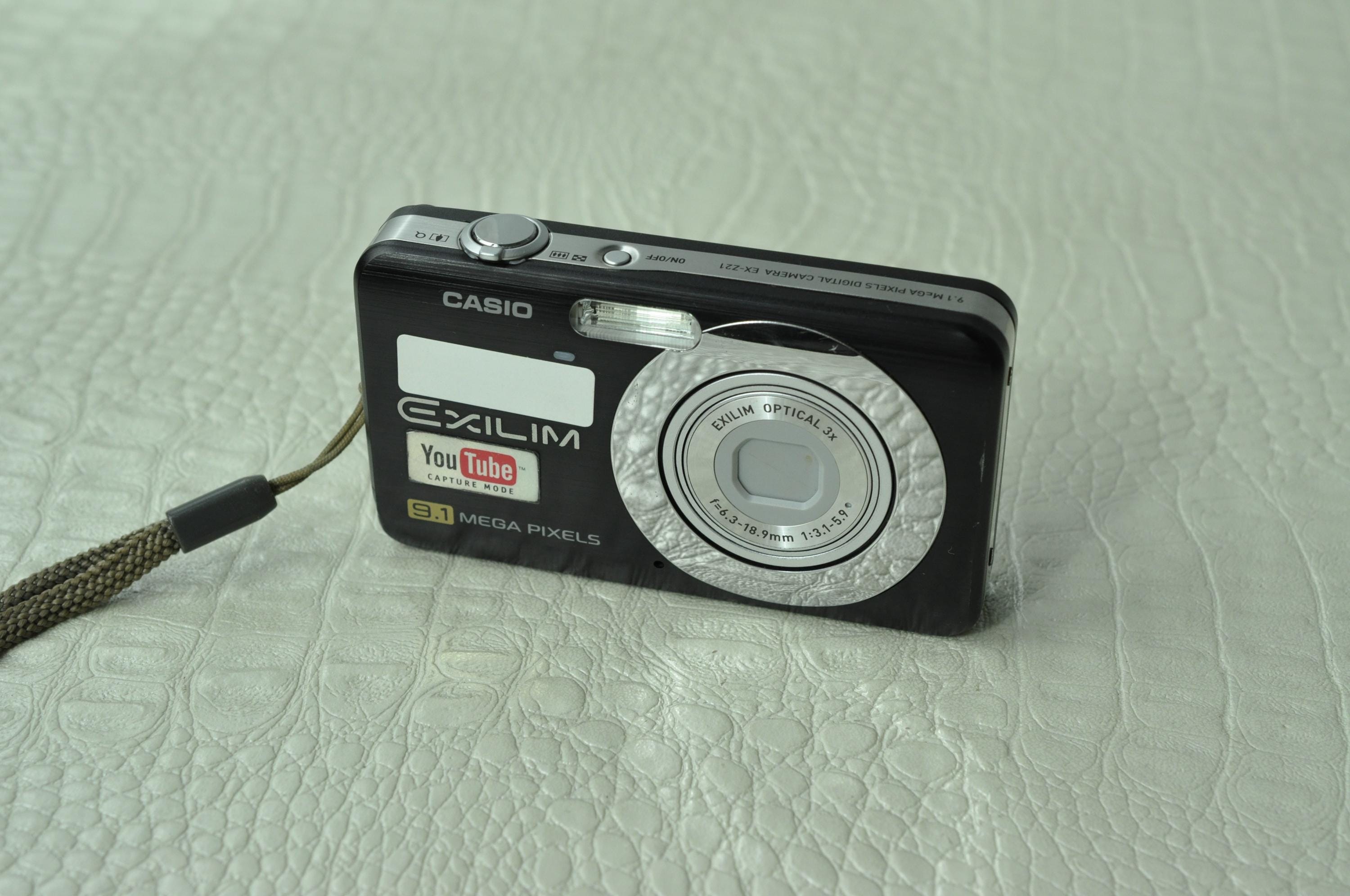 Casio Exilim EX-Z21 Digital Camera - 9.1 Mega Pixels + Casio Exilim EX-Z21 Digital Camera - 9.1 Mega Pixels +
