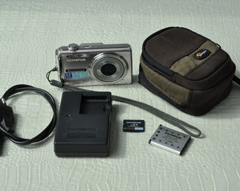 Olympus FE FE-340 8.0MP Digital Camera - PINK