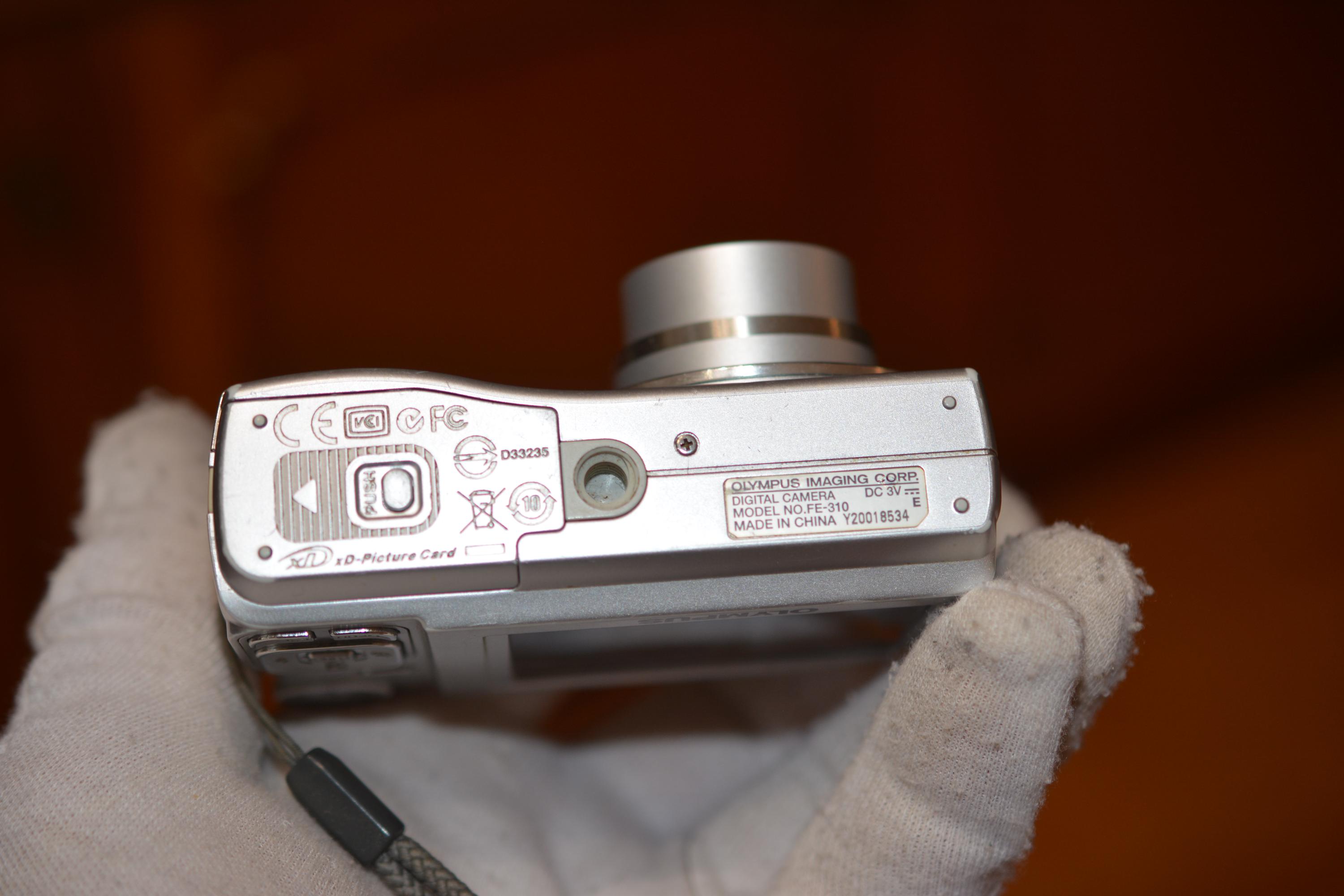 Olympus FE-310 8.0MP 5X Optical Zoom Vintage Digital Camera Silver