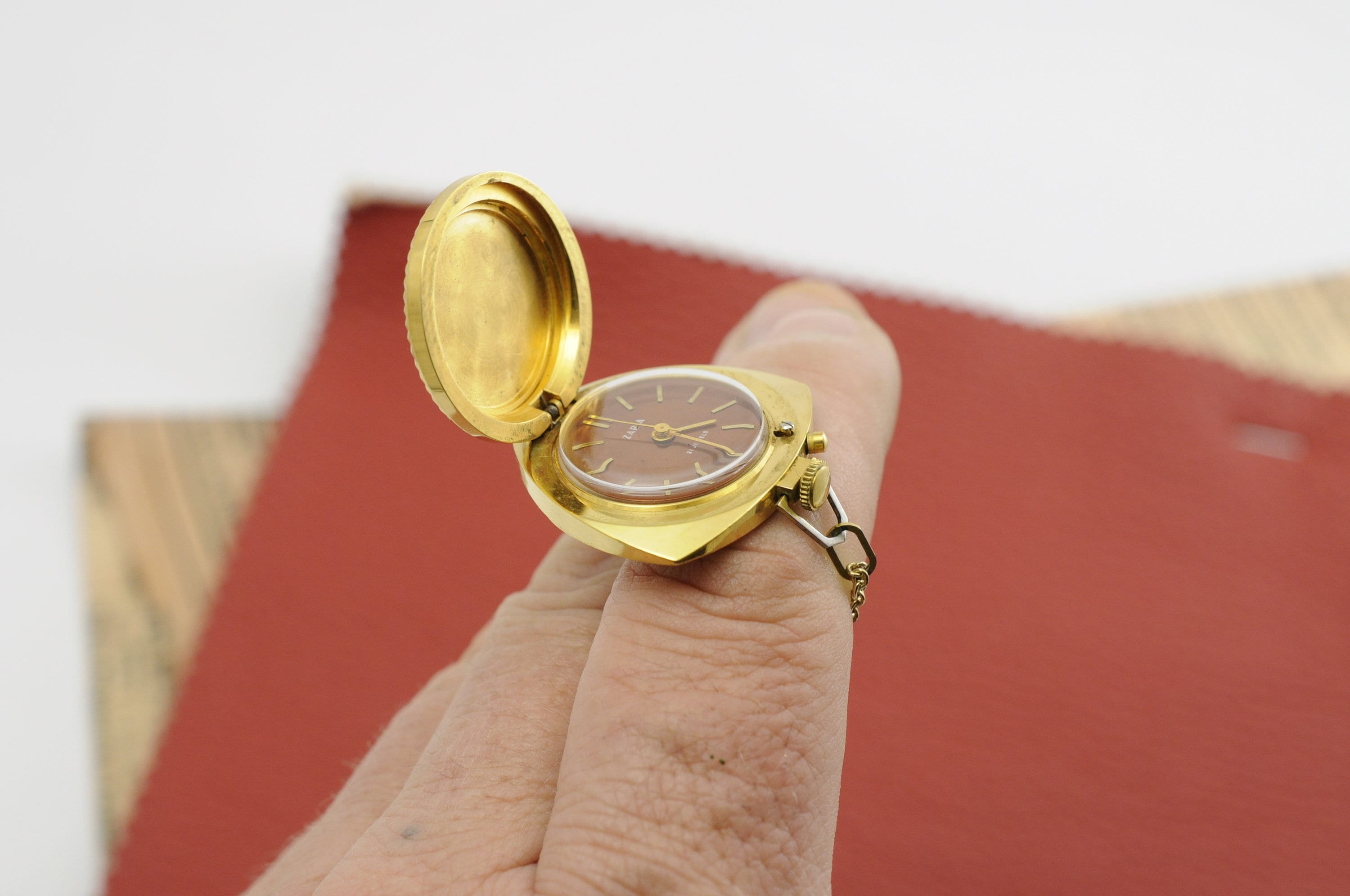 ZARIA Zarja USSR Women's Mechanical Necklace Pendant Watch
