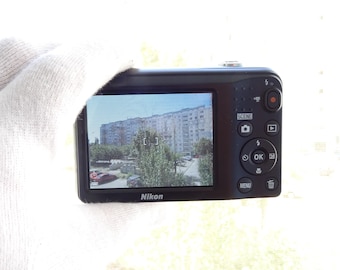 【美品、付属品込み】Nikon Coolpix A10 NIKON COOLPIX A10 16.1MP 5x Optical Zoom Compact Digital Camera