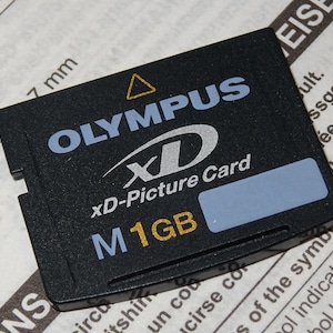 オリンパス xDピクチャーカード 1GB カメラ写真メモリーカード 富士フイルム Kokak Samsung