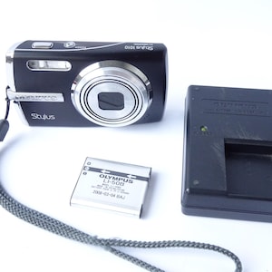 Olympus Stylus 1010 black 10.1MP Digital Camera TESTED WORKING