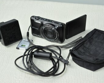 Nikon Coolpix S6600 Flip Screen Digital Camera Compact 16.0 Nikon Coolpix S6600 Flip Screen Digital Camera Compact 16.0