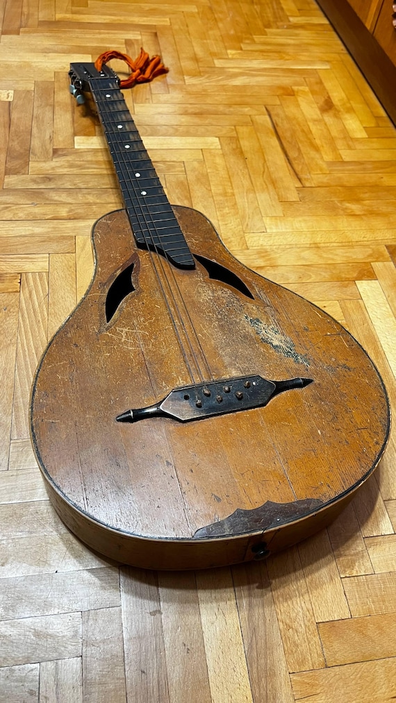 Ladies Vintage USSR 7 String Pear-Shaped Acoustic Guitar 1930s Pre War Soviet