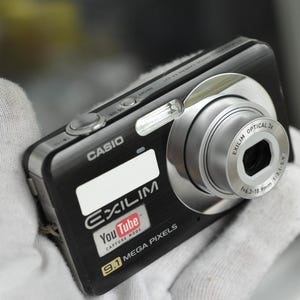 Cámara digital Casio Exilim EX-Z21 - 9,1 megapíxeles + tarjeta de memoria