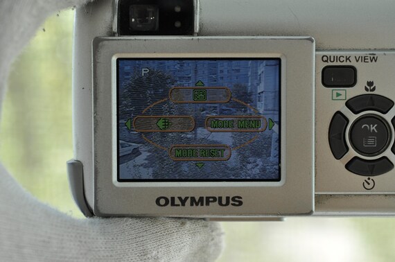 Olympus CAMEDIA C 350 Zoom 3.2MP Digital Camera Silverxd