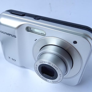 Olympus T-Series T-10 10.0MP Digital Camera - TESTED & WORKING