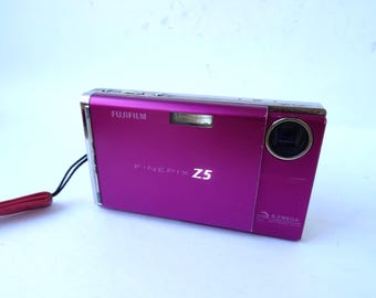 Fujifilm FinePix Z5 Pink Vintage Digital Camera with Film