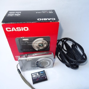 Casio Exilim EX-Z88 Silver 14.1MP digital compact camera WORKing