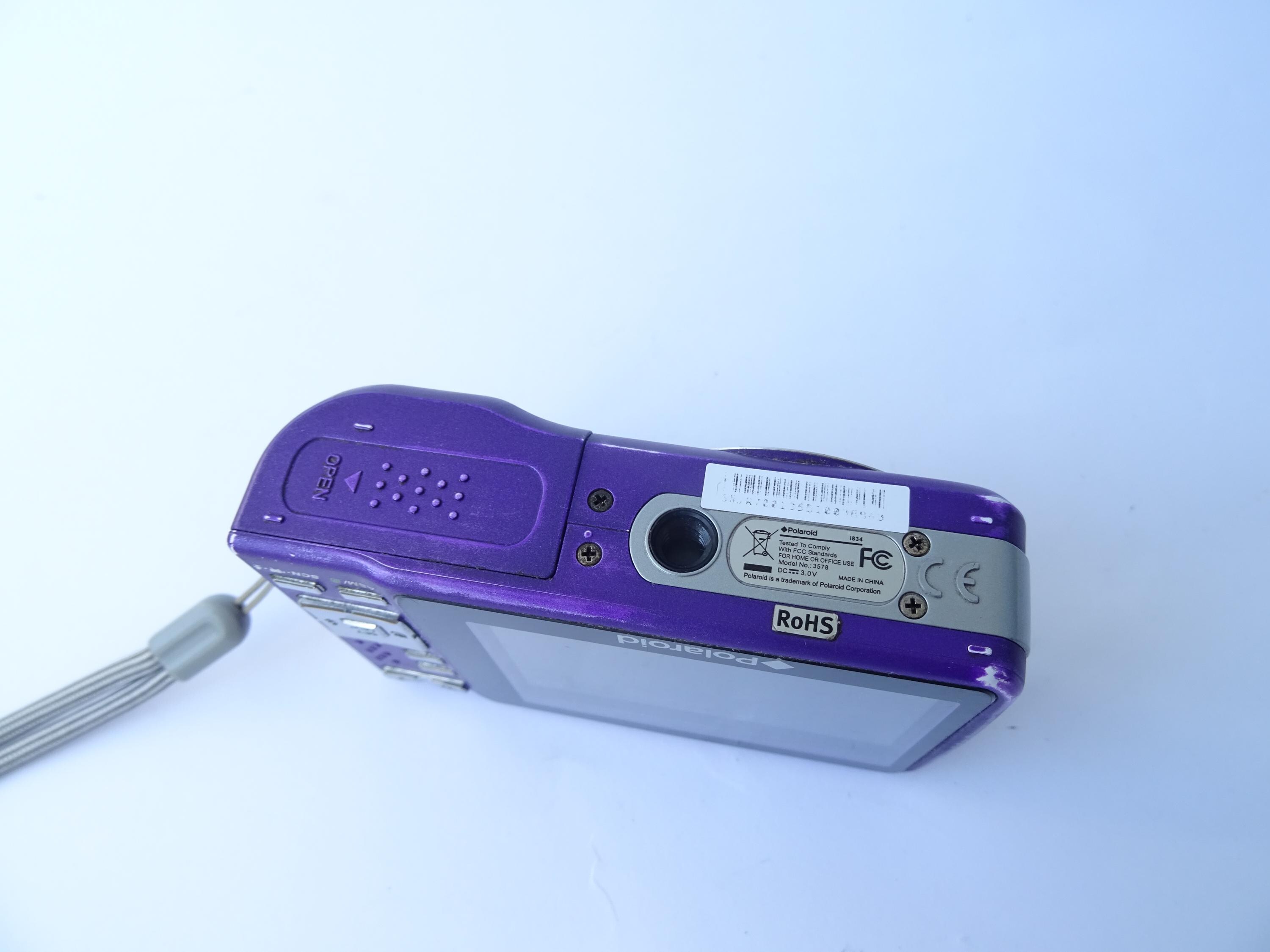 Polaroid I834 8MP 3X Optical/4x Digital Zoom Camera Purple Tested