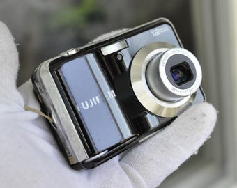 CANON IXUS 300HS デジタルカメラ ジャンク Canon IXUS 300 HS 10MP Digital Camera - Black With Battery. - Etsy