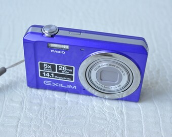 CASIO　EXILIM　14.1 Amazon.com: Casio EX-Z550 14.1MP Digital Camera with 4x Wide