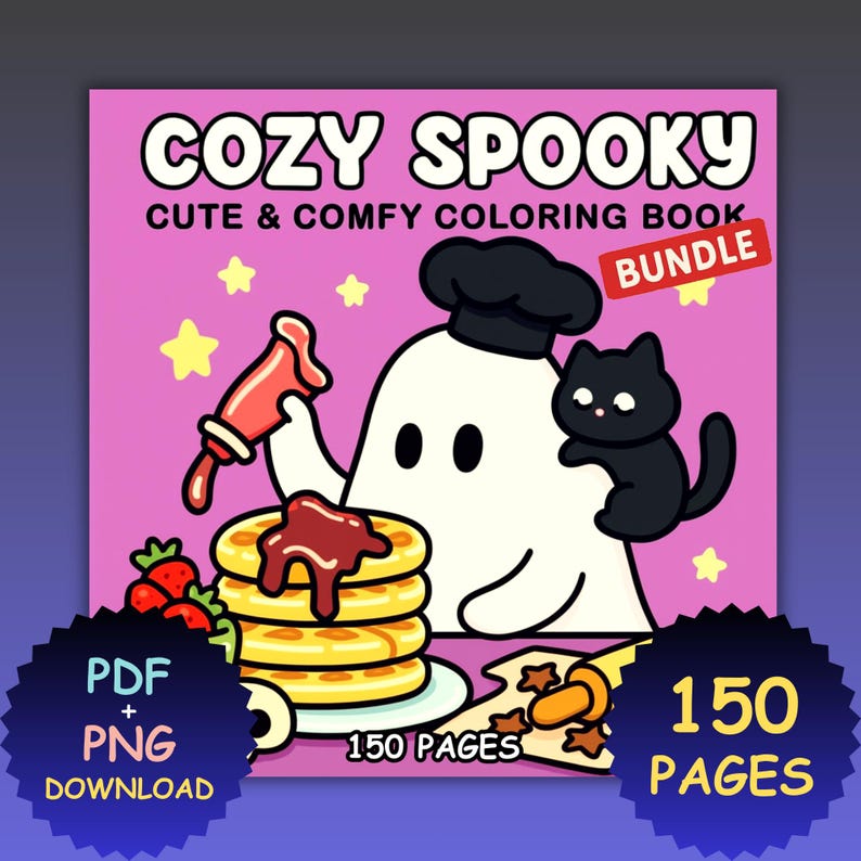Op de afbeelding: Een roze kleurboekcover met de tekst "COZY SPOOKY" en "CUTE & COMFY COLORING BOOK." Een illustratie van een spookkok die siroop over pannenkoeken giet, een zwarte kat en aardbeien. De cover zegt ook "BUNDLE", "PDF + PNG DOWNLOAD" en "150 PAGES."