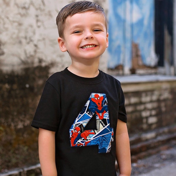 Camiseta con número de cumpleaños de superhéroe araña, camiseta para fiesta de superhéroe para niños, número personalizado para niño