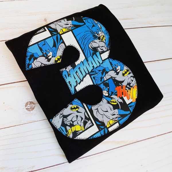 Camisa de cumpleaños de superhéroe de murciélago, regalo superior de fiesta de número de superhéroe para niños pequeños