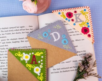 Monogram Embroidered Bookmark – Personalized Felt Corner Bookmark with Initial – Custom Gift for Reader, Teacher, Student, Book Club Favor