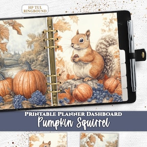 Könnte beinhalten: Ein schwarzer Ringbuchplaner mit einem druckbaren Dashboard, das ein Eichhörnchen, Kürbisse und Weintrauben in einem herbstlichen Wald zeigt. Der Text Everpage und HP TUL RINGBOUND steht oben, darunter PRINTABLE PLANNER DASHBOARD Pumpkin Squirrel.