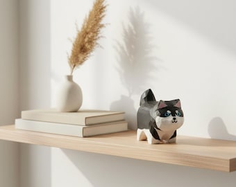 Figura de husky tallada a mano en madera | Bonita escultura de perro husky para decorar | Regalo único para amantes de las mascotas para el escritorio