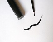Strange Zero - Smudge Proof Waterproof Formula - High Intensity Liquid Eyeliner (Vegan)