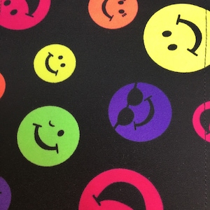 Dexcom G7 Case- Smiley Faces Pattern