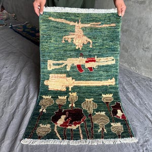 Sällsynt samlarmatta i grönt afghanskt krig 1,9x3,1 fot, bildmönster med opiumvallmo, vintage tribal stil, väggdekor, entré, liten accentmatta