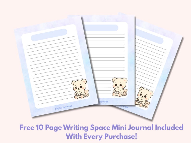 Puede incluir: Tres p&aacute;ginas de mini diario con l&iacute;neas, con un borde de acuarela azul claro y una ilustraci&oacute;n de oso de dibujos animados. Las p&aacute;ginas tienen un encabezado azul claro y una peque&ntilde;a ilustraci&oacute;n de oso en la parte inferior. El texto "Digital Cry Club" es visible.