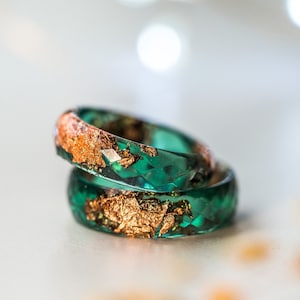 Green resin ring with rose gold flakes, thumb ring for men, unique jewelry for women, Resin Jewelry, mens ring, cute promise ring for her image 1