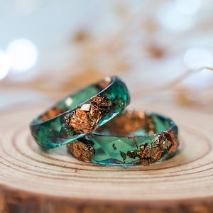 Green resin ring with rose gold flakes, thumb ring for men, unique jewelry for women, Resin Jewelry, mens ring, cute promise ring for her image 2