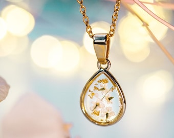 Teardrop Resin Pressed Queen Anne's Lace Flower Necklace Dainty Cottagecore Botanical Terrarium Pendant Jewelry