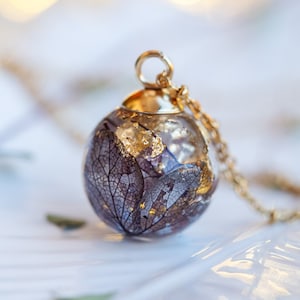 Dried hydrangea Necklace, Nature-inspired jewelry, fairy Fairycore flower orb necklace, Real Pressed Flower necklace, preserved Flower gifts