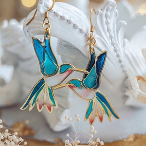 Hummingbird earrings Nature inspired, fairycore, bird earrings, hummingbird jewelry, fairy earrings, botanical earrings, Statement Earrings