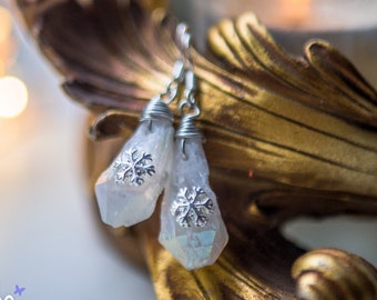 Snowflake Raw Crystal Earrings, White Quartz Point Dangles, Minimalist Winter Christmas Jewelry Dainty Statement