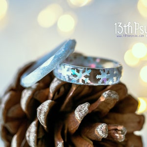 Snowflake ring set, resin rings for women, christmas gifts for her, unique ring, winter jewelry,  stacking rings, statement ring,cute ring