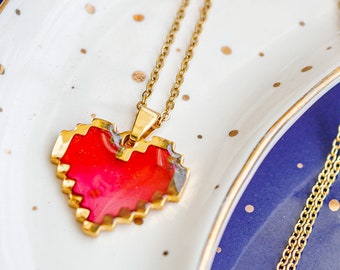 Pixel Heart Necklace Red 8-Bit Charm Pendant Retro Video Game Couple Jewelry Gamer Gift